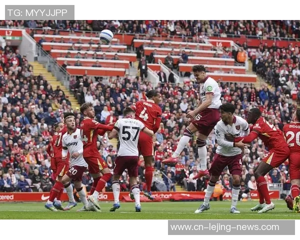 德甲激战：那不勒斯大胜利物浦乌龙球引发争议与全场沸腾